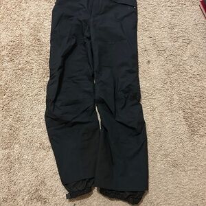 Women’s Black Patagonia Ski Pants Used Size 10 Mildly Used